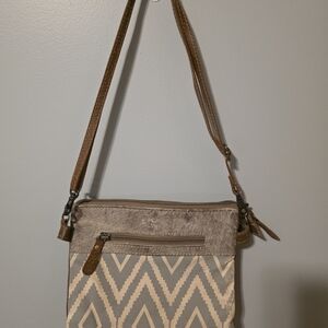 MYRA Geometric Patterned Crossbody Bag in Tan and Cream